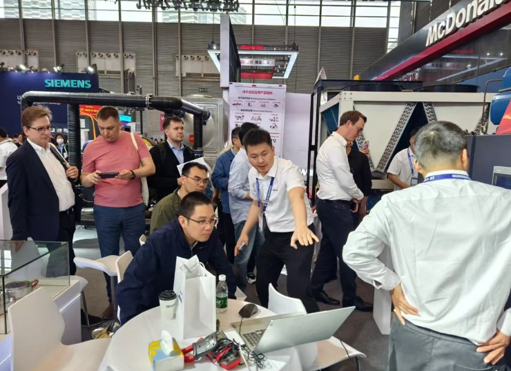 1745973521235401.png image.png