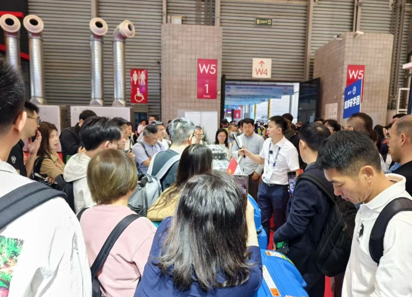 1745973992460318.png image.png