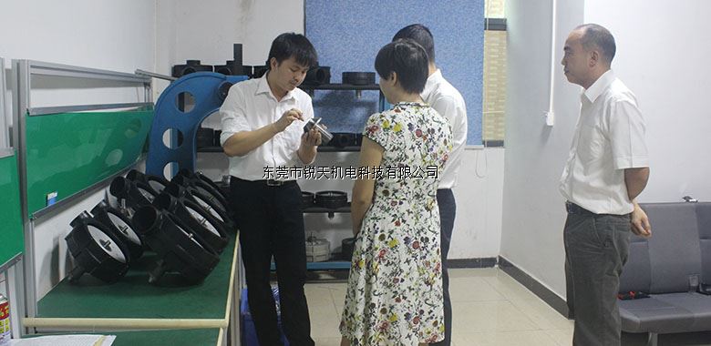 寮步科技局鐘局長(zhǎng)及建設(shè)銀行鄭行長(zhǎng)來(lái)我司考察